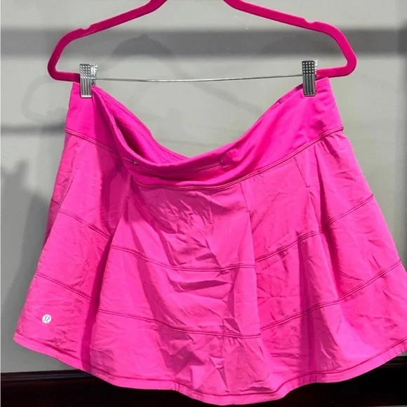 EUC size 14 Lululemon Vibrant Pink Mini Skirt with shorts skirt - Picture 6 of 6